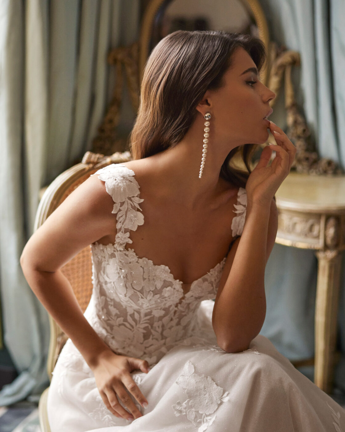 Discover luxury couture wedding dresses in Winchester
